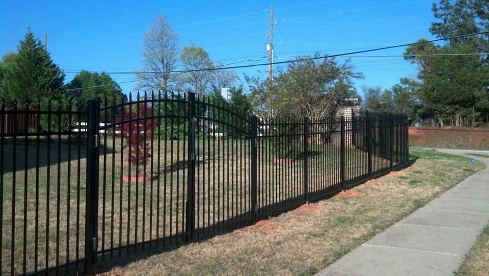 Fence Contractor in Stockbridge GA